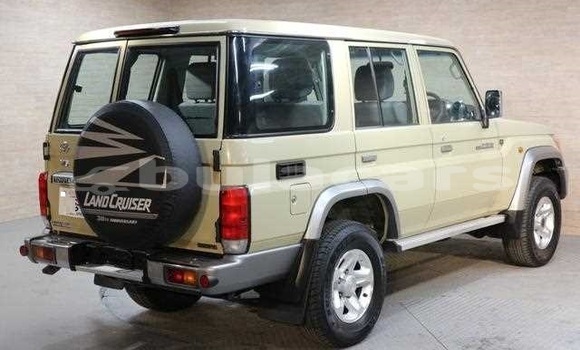 Acheter Occasion Voiture Toyota Land Cruiser Marron à Suva, Central Acheter Occasion Voiture Toyota Land Cruiser Marron à Suva, Central
