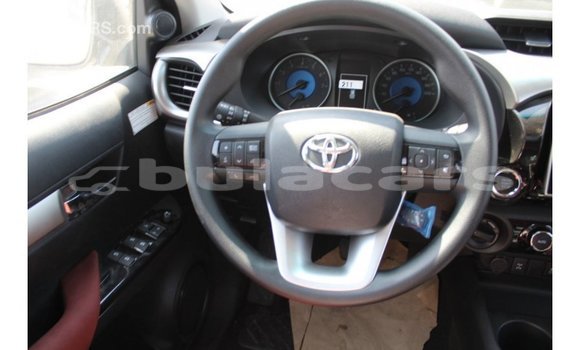 Buy Import Toyota Hilux White Car in Import - Dubai in Central Buy Import Toyota Hilux White Car in Import - Dubai in Central