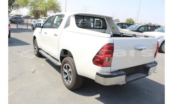 Buy Import Toyota Hilux White Car in Import - Dubai in Central Buy Import Toyota Hilux White Car in Import - Dubai in Central