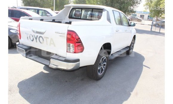 Buy Import Toyota Hilux White Car in Import - Dubai in Central Buy Import Toyota Hilux White Car in Import - Dubai in Central