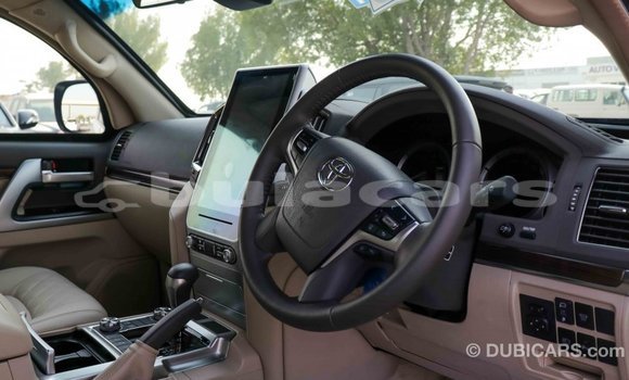 Buy Import Toyota Land Cruiser White Car in Import - Dubai in Central Buy Import Toyota Land Cruiser White Car in Import - Dubai in Central