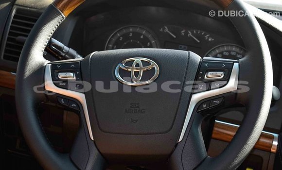 Buy Import Toyota Land Cruiser White Car in Import - Dubai in Central Buy Import Toyota Land Cruiser White Car in Import - Dubai in Central