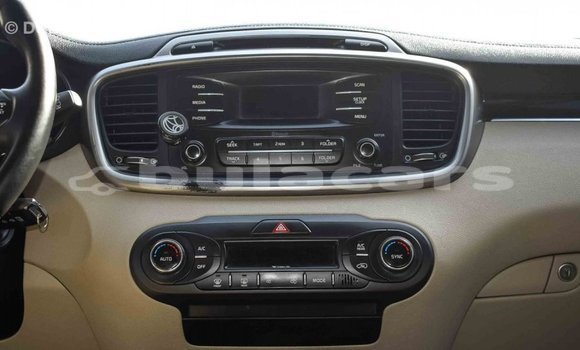 Acheter Import Voiture Kia Sorento Marron à Import - Dubai, Central Acheter Import Voiture Kia Sorento Marron à Import - Dubai, Central