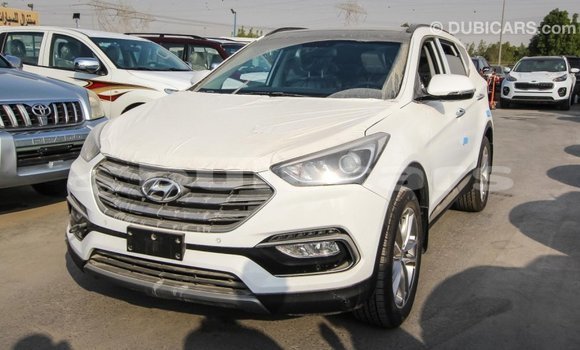 Buy Import Hyundai Santa Fe White Car in Import - Dubai in Central Buy Import Hyundai Santa Fe White Car in Import - Dubai in Central