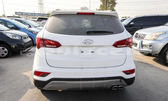 Buy Import Hyundai Santa Fe White Car in Import - Dubai in Central Buy Import Hyundai Santa Fe White Car in Import - Dubai in Central