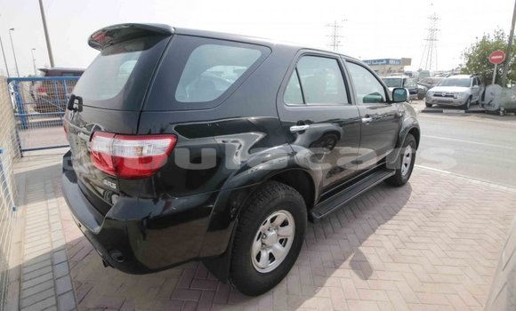 Buy Import Toyota Fortuner Black Car in Import - Dubai in Central Buy Import Toyota Fortuner Black Car in Import - Dubai in Central