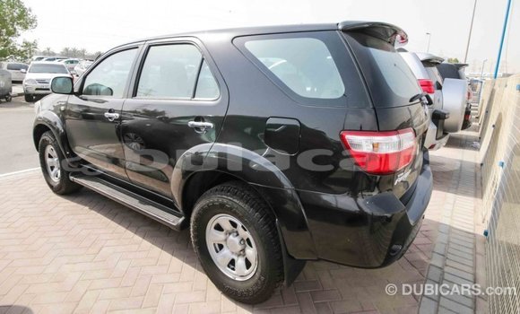 Buy Import Toyota Fortuner Black Car in Import - Dubai in Central Buy Import Toyota Fortuner Black Car in Import - Dubai in Central