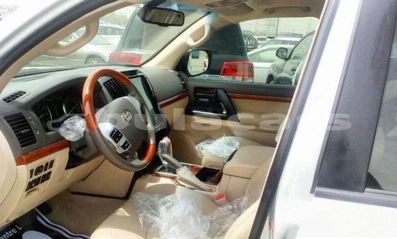 Buy Import Toyota Land Cruiser Grey Car in Import - Dubai in Central Buy Import Toyota Land Cruiser Grey Car in Import - Dubai in Central