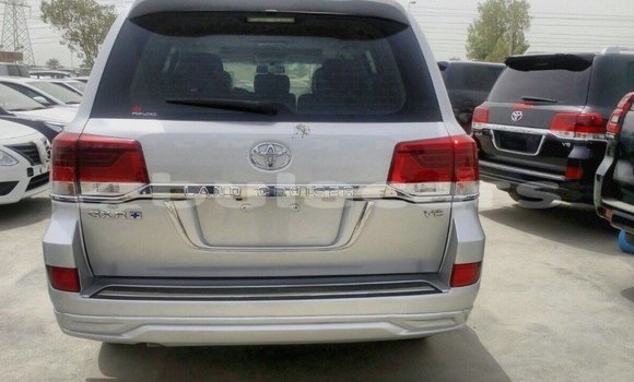 Buy Import Toyota Land Cruiser Grey Car in Import - Dubai in Central Buy Import Toyota Land Cruiser Grey Car in Import - Dubai in Central