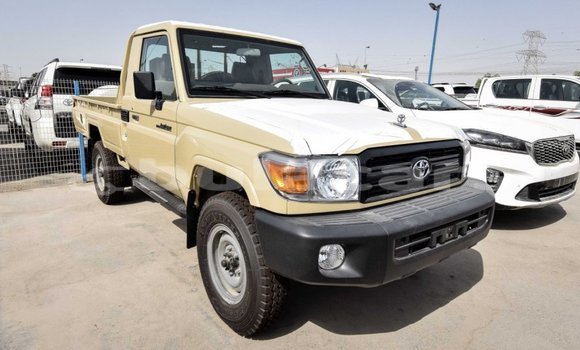Buy Import Toyota Land Cruiser Beige Car in Import - Dubai in Central Buy Import Toyota Land Cruiser Beige Car in Import - Dubai in Central