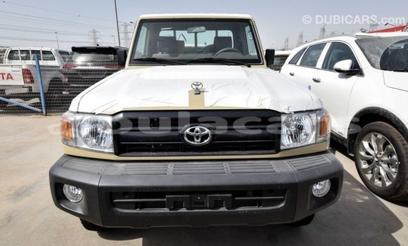 Buy Import Toyota Land Cruiser Beige Car in Import - Dubai in Central Buy Import Toyota Land Cruiser Beige Car in Import - Dubai in Central