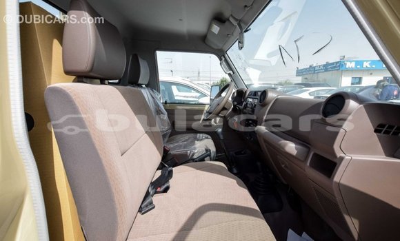 Buy Import Toyota Land Cruiser Beige Car in Import - Dubai in Central Buy Import Toyota Land Cruiser Beige Car in Import - Dubai in Central