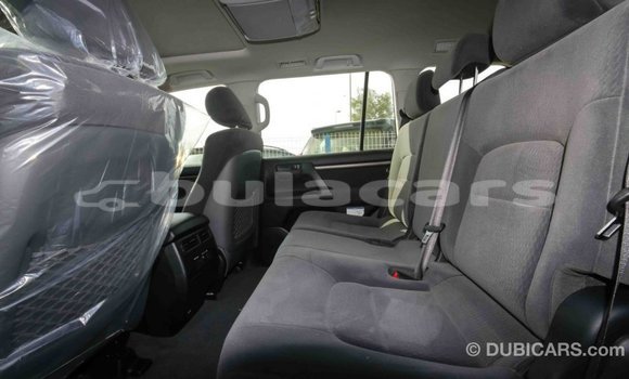 Buy Import Toyota Land Cruiser White Car in Import - Dubai in Central Buy Import Toyota Land Cruiser White Car in Import - Dubai in Central