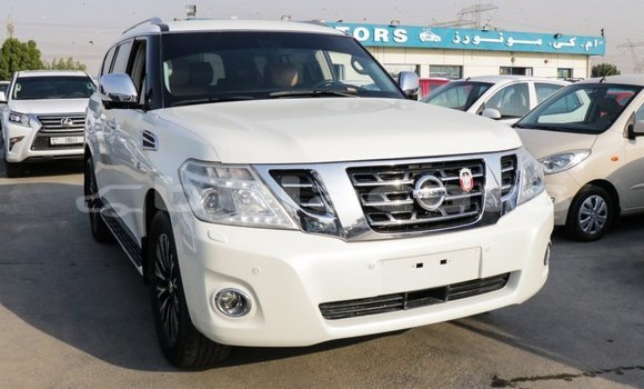 Buy Import Nissan Patrol White Car in Import - Dubai in Central Buy Import Nissan Patrol White Car in Import - Dubai in Central