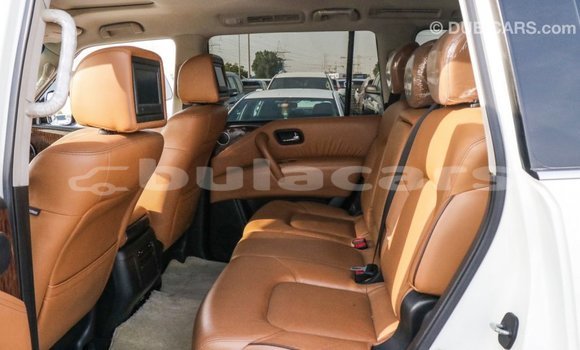 Buy Import Nissan Patrol White Car in Import - Dubai in Central Buy Import Nissan Patrol White Car in Import - Dubai in Central