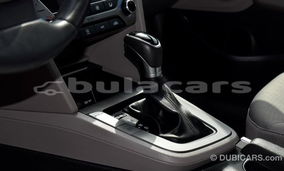 Acheter Import Voiture Hyundai Elantra Gris à Import - Dubai, Central Acheter Import Voiture Hyundai Elantra Gris à Import - Dubai, Central