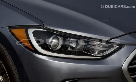 Acheter Import Voiture Hyundai Elantra Gris à Import - Dubai, Central Acheter Import Voiture Hyundai Elantra Gris à Import - Dubai, Central