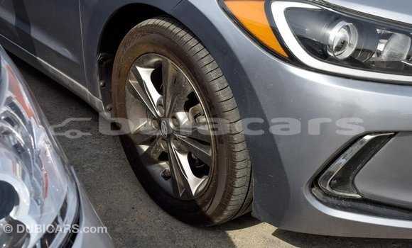 Acheter Import Voiture Hyundai Elantra Gris à Import - Dubai, Central Acheter Import Voiture Hyundai Elantra Gris à Import - Dubai, Central
