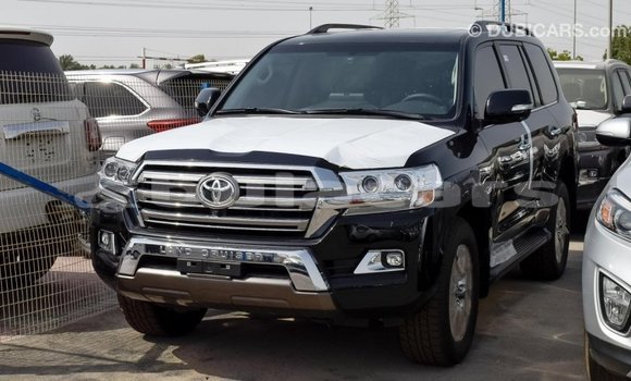 Buy Import Toyota Land Cruiser Black Car in Import - Dubai in Central Buy Import Toyota Land Cruiser Black Car in Import - Dubai in Central