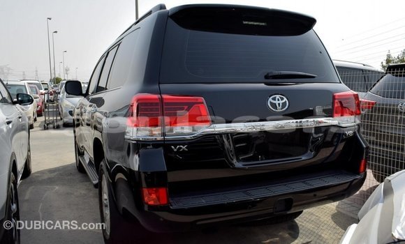 Buy Import Toyota Land Cruiser Black Car in Import - Dubai in Central Buy Import Toyota Land Cruiser Black Car in Import - Dubai in Central