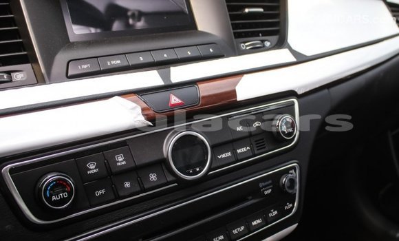 Buy Import Kia Cadenza Grey Car in Import - Dubai in Central Buy Import Kia Cadenza Grey Car in Import - Dubai in Central