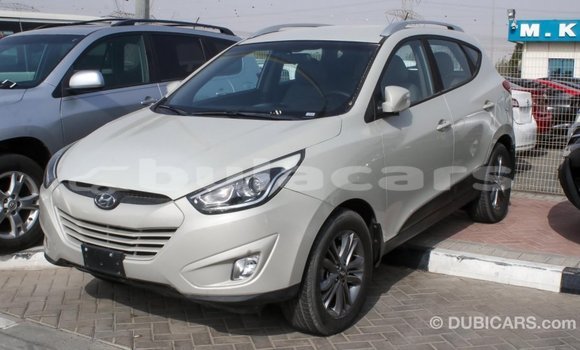 Buy Import Hyundai Tucson Beige Car in Import - Dubai in Central Buy Import Hyundai Tucson Beige Car in Import - Dubai in Central