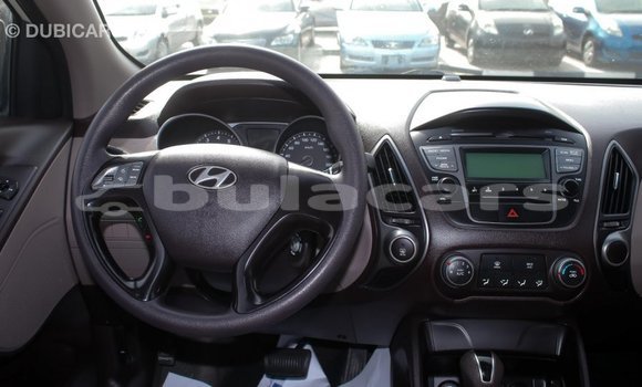 Buy Import Hyundai Tucson Beige Car in Import - Dubai in Central Buy Import Hyundai Tucson Beige Car in Import - Dubai in Central