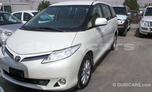 Buy Import Toyota Previa White Car in Import - Dubai in Central Buy Import Toyota Previa White Car in Import - Dubai in Central