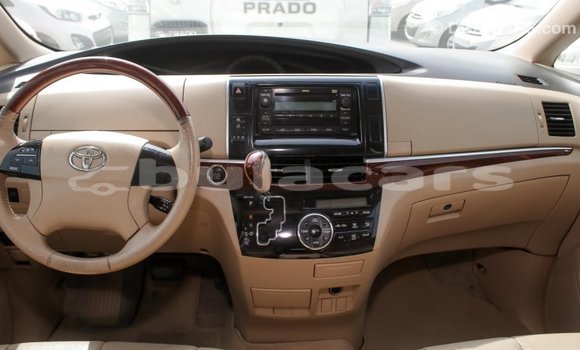 Buy Import Toyota Previa White Car in Import - Dubai in Central Buy Import Toyota Previa White Car in Import - Dubai in Central