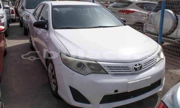 Buy Import Toyota Camry White Car in Import - Dubai in Central Buy Import Toyota Camry White Car in Import - Dubai in Central