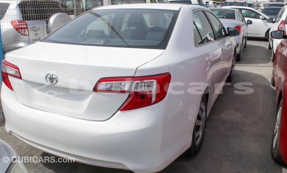 Buy Import Toyota Camry White Car in Import - Dubai in Central Buy Import Toyota Camry White Car in Import - Dubai in Central