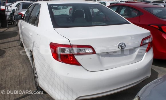 Buy Import Toyota Camry White Car in Import - Dubai in Central Buy Import Toyota Camry White Car in Import - Dubai in Central