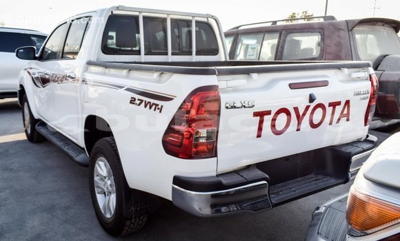 Buy Import Toyota Hilux White Car in Import - Dubai in Central Buy Import Toyota Hilux White Car in Import - Dubai in Central