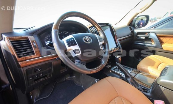 Buy Import Toyota Land Cruiser Brown Car in Import - Dubai in Central Buy Import Toyota Land Cruiser Brown Car in Import - Dubai in Central