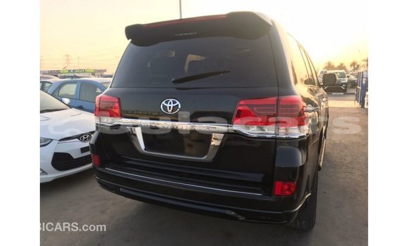 Buy Import Toyota Land Cruiser Black Car in Import - Dubai in Central Buy Import Toyota Land Cruiser Black Car in Import - Dubai in Central