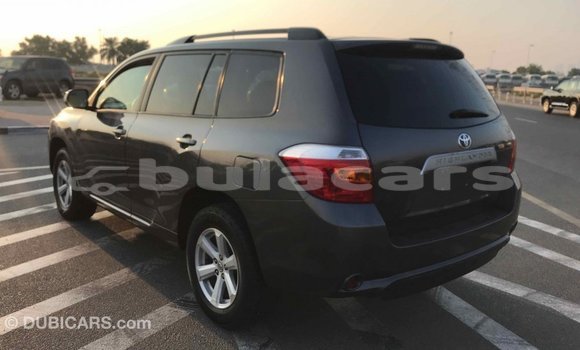 Buy Import Toyota Highlander Grey Car in Import - Dubai in Central Buy Import Toyota Highlander Grey Car in Import - Dubai in Central