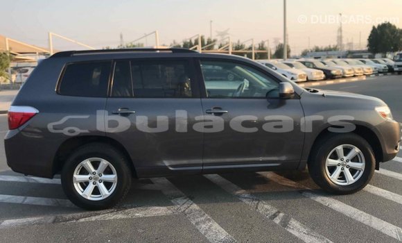 Buy Import Toyota Highlander Grey Car in Import - Dubai in Central Buy Import Toyota Highlander Grey Car in Import - Dubai in Central