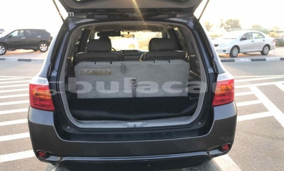 Buy Import Toyota Highlander Grey Car in Import - Dubai in Central Buy Import Toyota Highlander Grey Car in Import - Dubai in Central