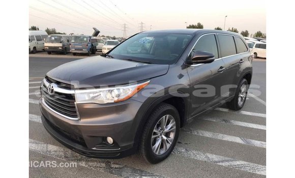Buy Import Toyota Highlander Grey Car in Import - Dubai in Central Buy Import Toyota Highlander Grey Car in Import - Dubai in Central