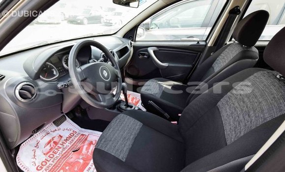 Acheter Import Voiture Renault Duster Gris à Import - Dubai, Central Acheter Import Voiture Renault Duster Gris à Import - Dubai, Central