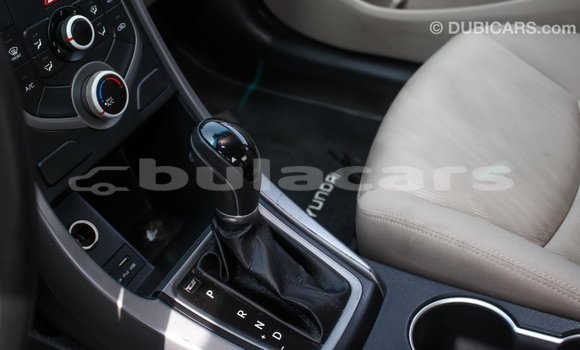 Acheter Import Voiture Hyundai Elantra Rouge à Import - Dubai, Central Acheter Import Voiture Hyundai Elantra Rouge à Import - Dubai, Central