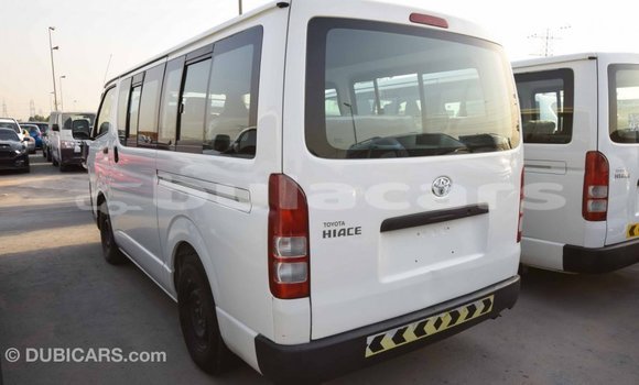 Acheter Import Voiture Toyota Hiace Blanc à Import - Dubai, Central Acheter Import Voiture Toyota Hiace Blanc à Import - Dubai, Central