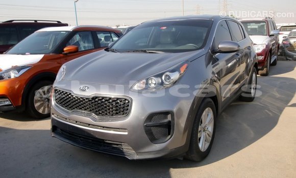 Acheter Import Voiture Kia Sportage Gris à Import - Dubai, Central Acheter Import Voiture Kia Sportage Gris à Import - Dubai, Central