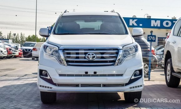 Acheter Import Voiture Toyota Prado Blanc à Import - Dubai, Central Acheter Import Voiture Toyota Prado Blanc à Import - Dubai, Central