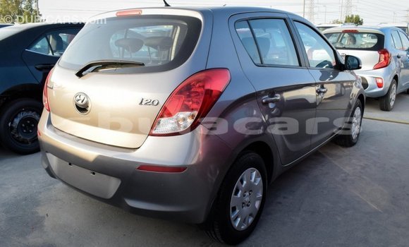 Buy Import Hyundai i20 Grey Car in Import - Dubai in Central Buy Import Hyundai i20 Grey Car in Import - Dubai in Central