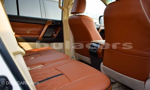 Acheter Import Voiture Toyota Prado Blanc à Import - Dubai, Central Acheter Import Voiture Toyota Prado Blanc à Import - Dubai, Central