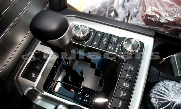 Buy Import Toyota Land Cruiser Black Car in Import - Dubai in Central Buy Import Toyota Land Cruiser Black Car in Import - Dubai in Central