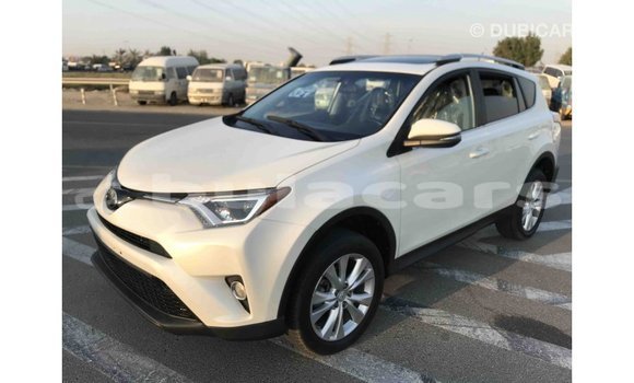 Buy Import Toyota 4Runner White Car in Import - Dubai in Central Buy Import Toyota 4Runner White Car in Import - Dubai in Central
