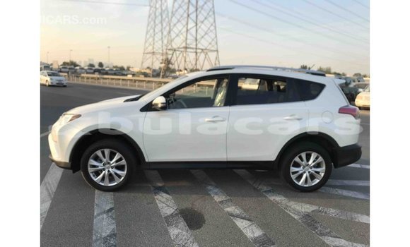 Buy Import Toyota 4Runner White Car in Import - Dubai in Central Buy Import Toyota 4Runner White Car in Import - Dubai in Central