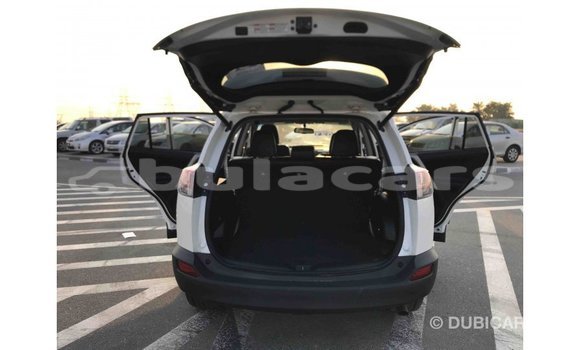 Buy Import Toyota 4Runner White Car in Import - Dubai in Central Buy Import Toyota 4Runner White Car in Import - Dubai in Central